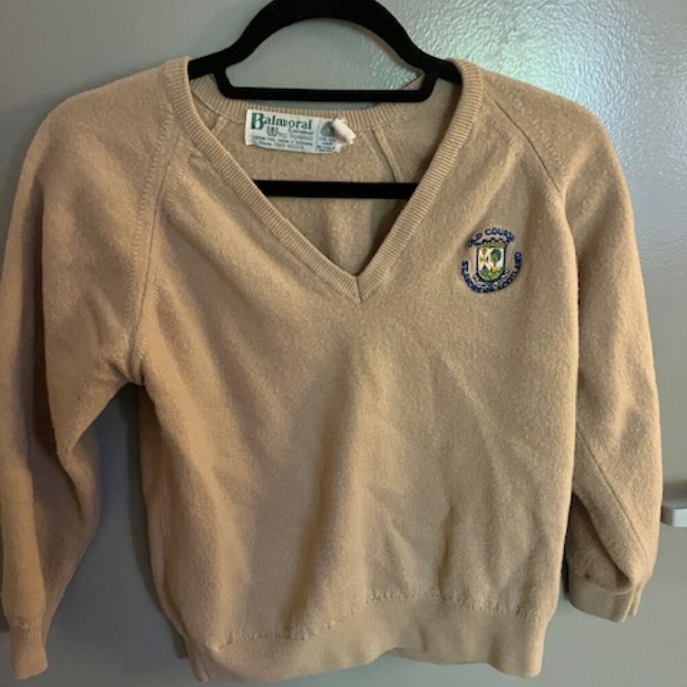 Vintage Balmoral Crested 100% Merino Wool V Neck Sweater